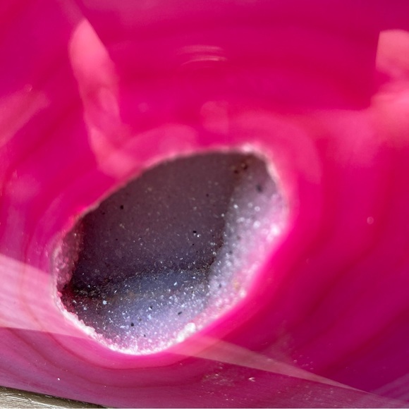 Polished Pink Lavender Natural Agate Geode from Brazil 4.5"  x 5"  x 3" … - Picture 3 of 17